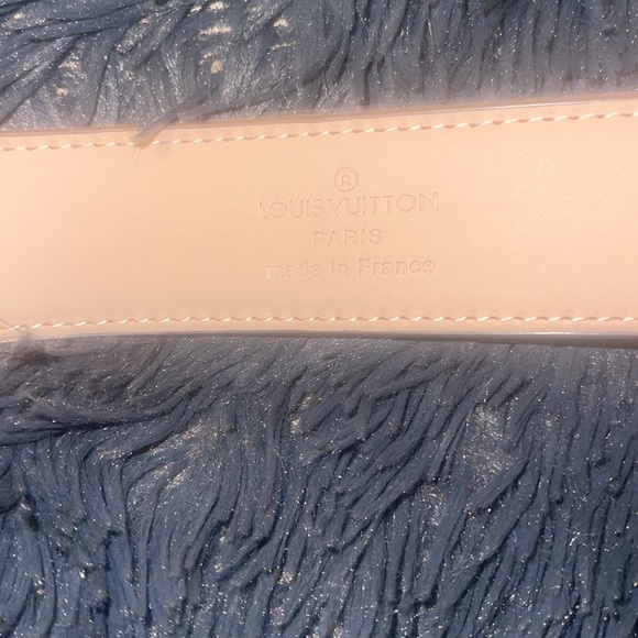 It’s a brown leather Louis Vuitton Belt…Bought for my mans & he didn’t like it. - Picture 2 of 4